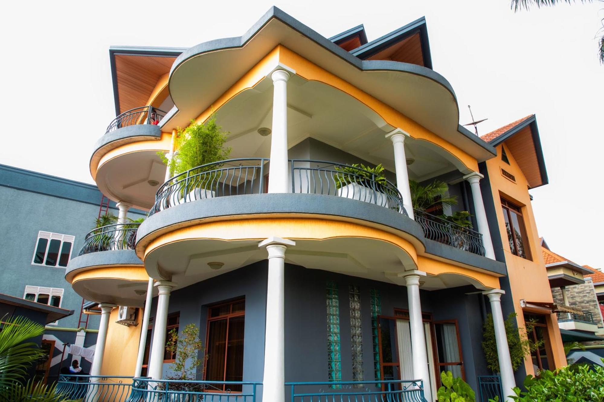 The Vibrant Lodge Gacuriro Kigali Exteriör bild